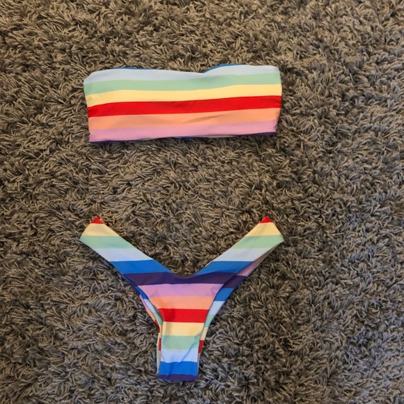Super cute rainbow bikini size S! NWOT - Picture 3 of 5